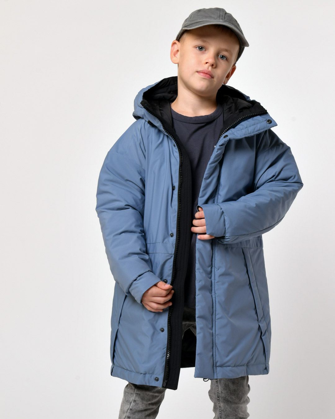 Зимняя синяя куртка на пуху для мальчика 56023